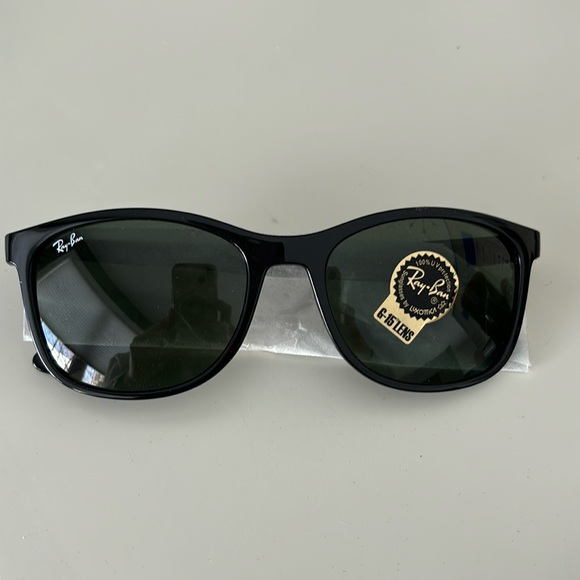 NWT RayBan RB4374 Black Sunglasses - Picture 1 of 6